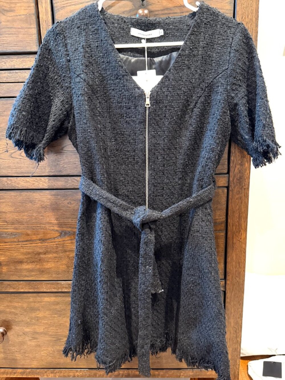 Avantlook Black V Neck Short Sleeve Dress (NWT)